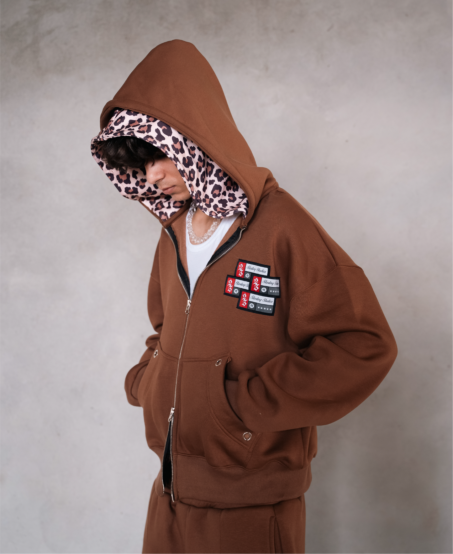 CHOCOLATE BROWN ZIPPER