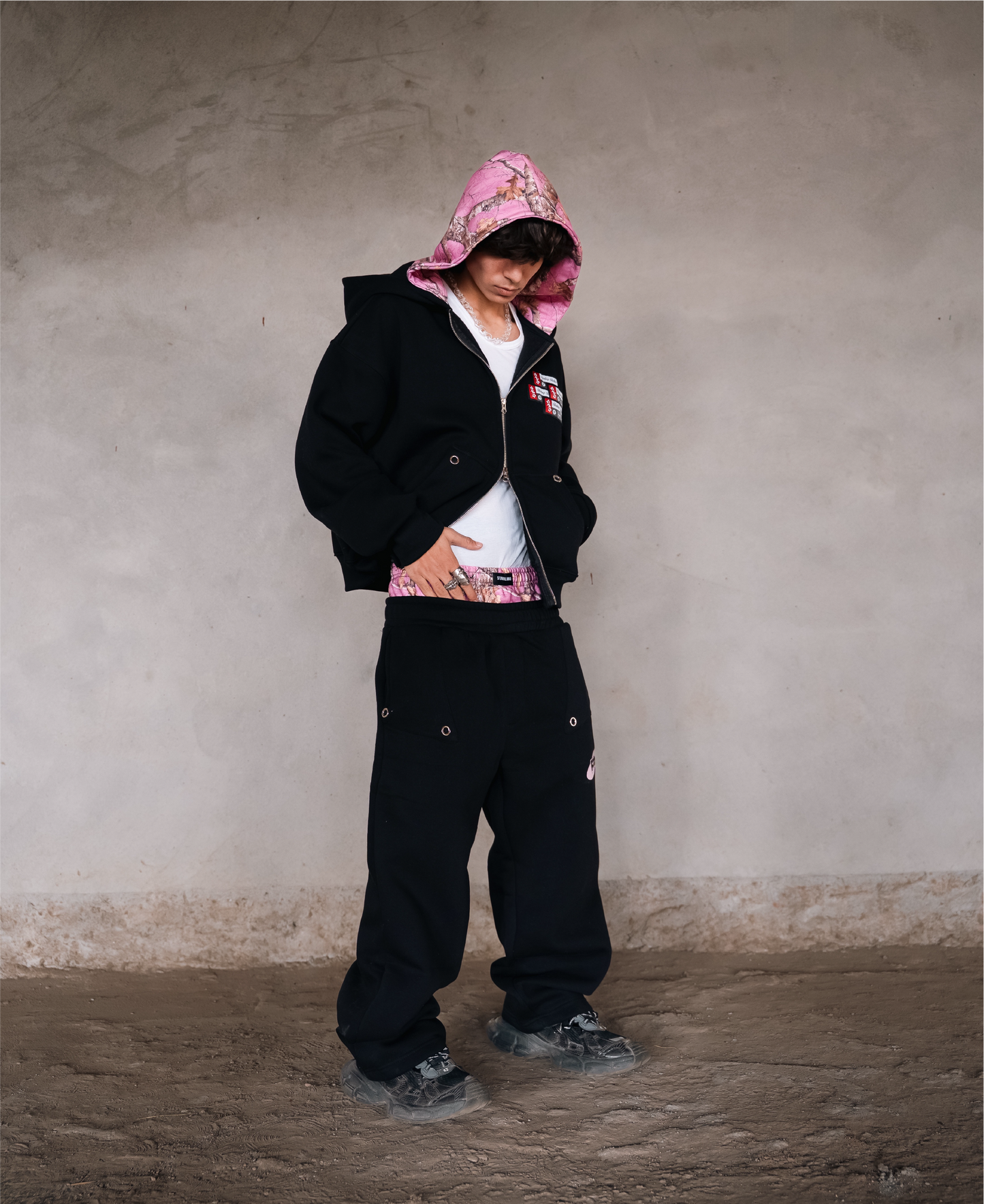 CHARCOAL BLACK TRACK